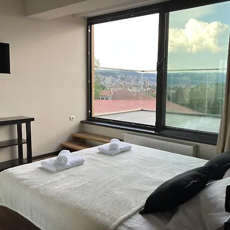 Tarnovo Center Apartment