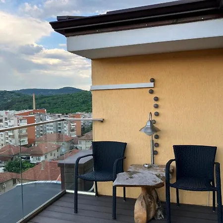 Tarnovo Center *