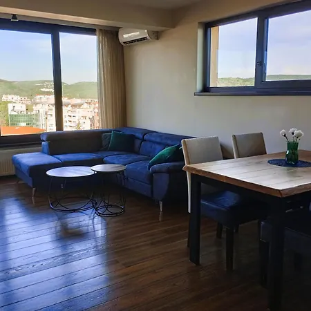 Tarnovo Center Apartment